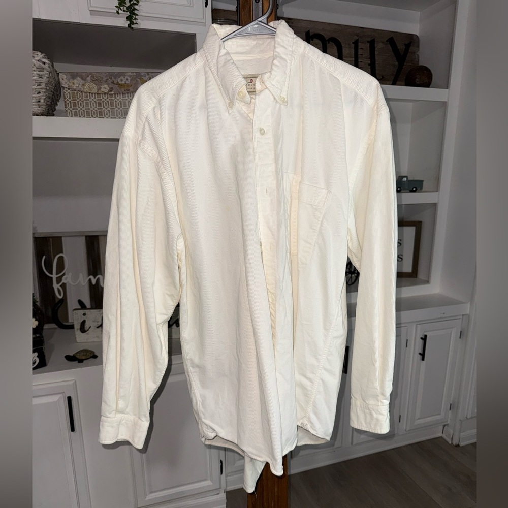 Madeleine Finn Classic White Men's Curdory Shirt